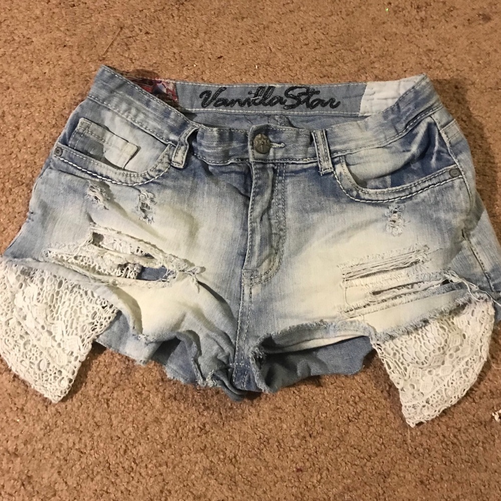 Vanilla Star Ripped jean shorts